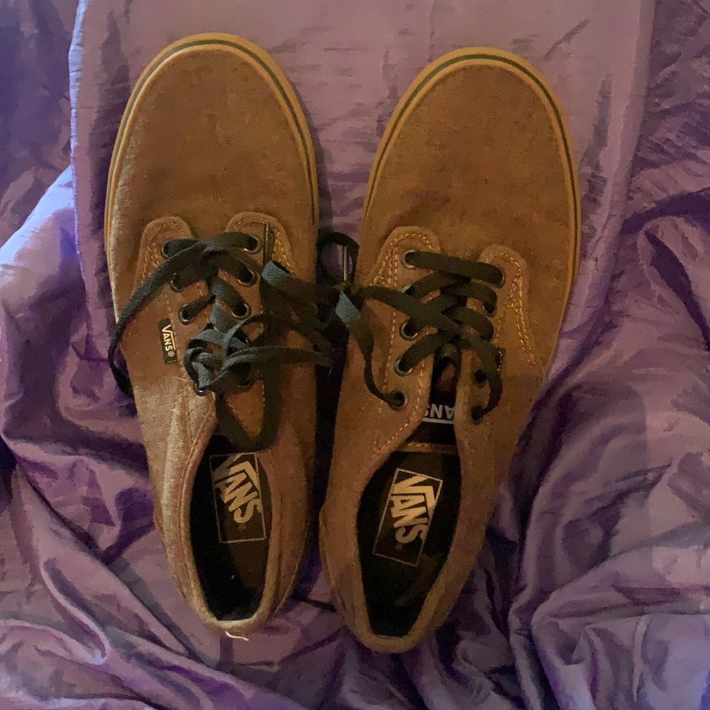 Men’s Vans canvas lace up